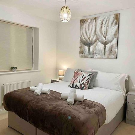Great Home In Lovely Area With Parking, Sleeps 6 Фолькустоун Экстерьер фото
